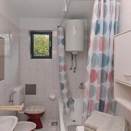 Gogo Apartment *