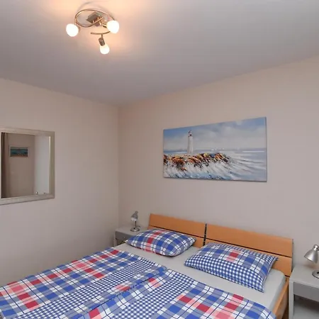 Gogo Apartment *